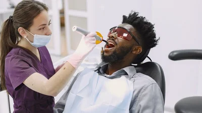 Choosing the Right Dental Implant Professional