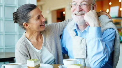 Oral Health Tips for Seniors: Maintaining Your Smile as You Age