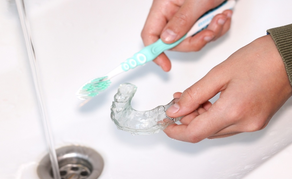 Clean Plastic Dental Retainers