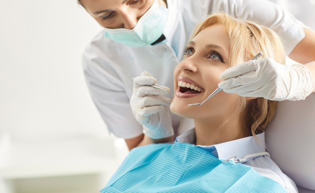 Dentist Whiten Teeth for Sensitive Smiles